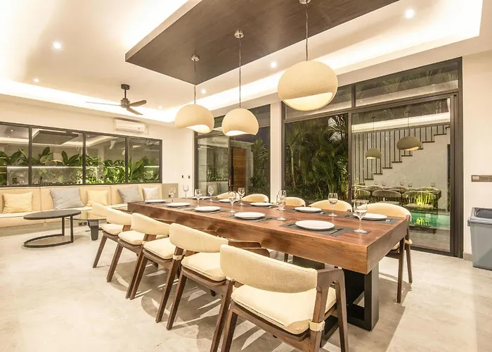 Opulent 5-bedroom Sanctuary By Waves Canggu