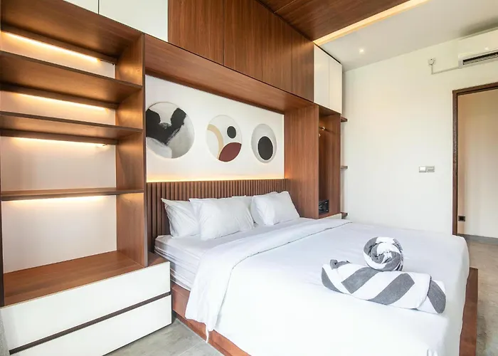 Opulent 5-bedroom Sanctuary By Waves Ferienhaus Canggu