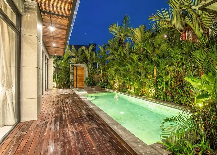 Opulent 5-bedroom Sanctuary By Waves Ferienhaus Canggu