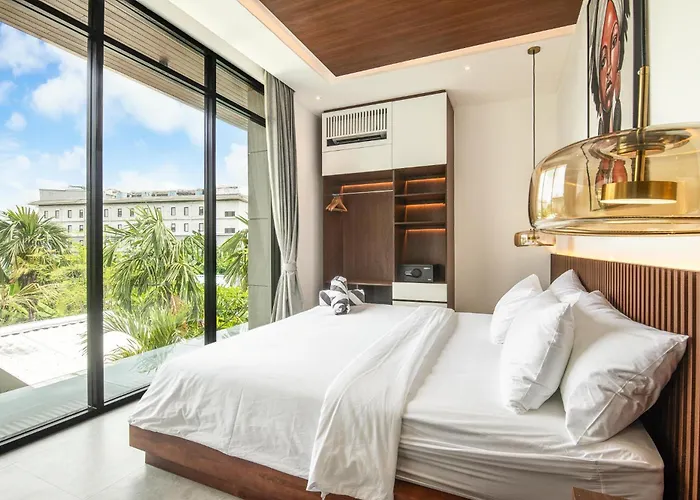 Opulent 5-bedroom Sanctuary By Waves *