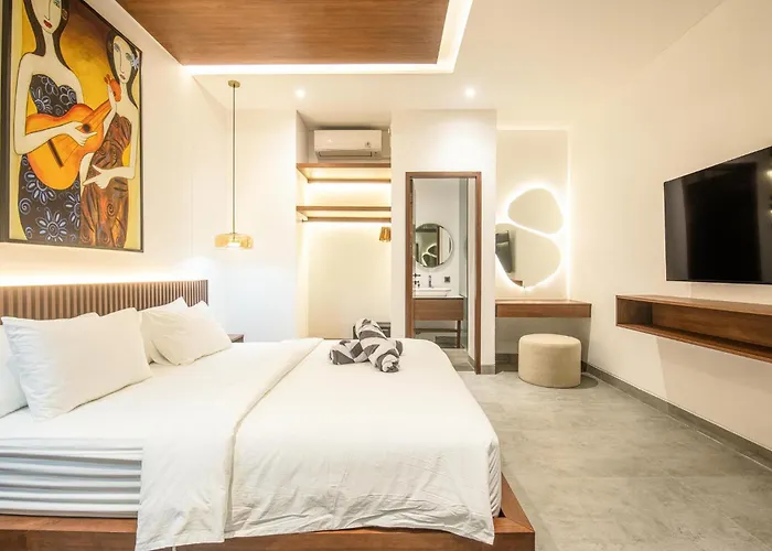 Opulent 5-bedroom Sanctuary By Waves Ferienhaus Canggu