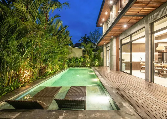 Opulent 5-bedroom Sanctuary By Waves Canggu
