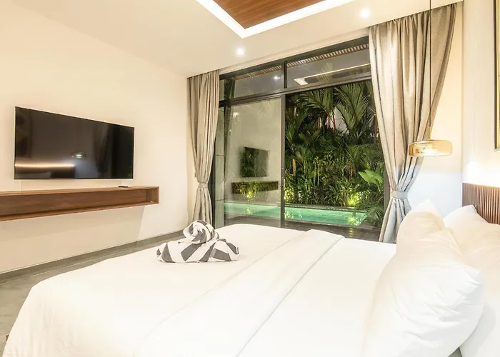 Opulent 5-bedroom Sanctuary By Waves Ferienhaus Canggu