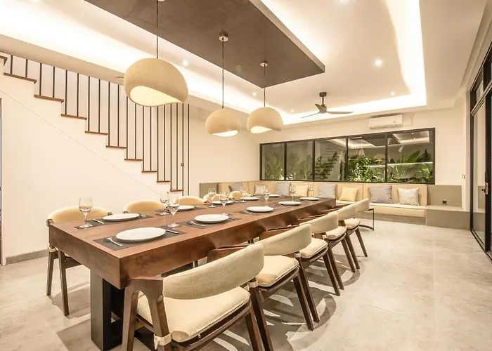 Opulent 5-bedroom Sanctuary By Waves Ferienhaus *