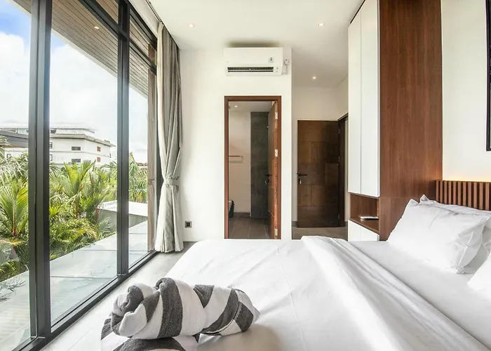 Opulent 5-bedroom Sanctuary By Waves * Canggu