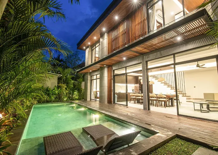 Opulent 5-bedroom Sanctuary By Waves