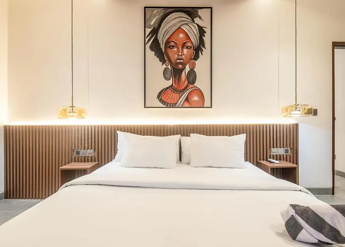 Opulent 5-bedroom Sanctuary By Waves Canggu