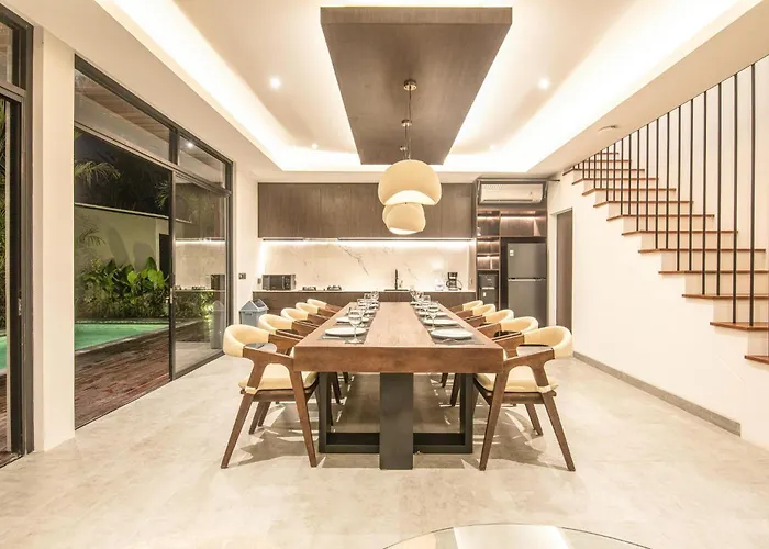 Opulent 5-bedroom Sanctuary By Waves * Canggu