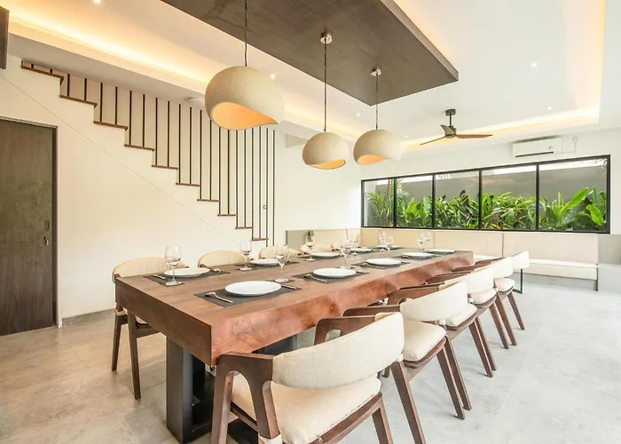 Opulent 5-bedroom Sanctuary By Waves